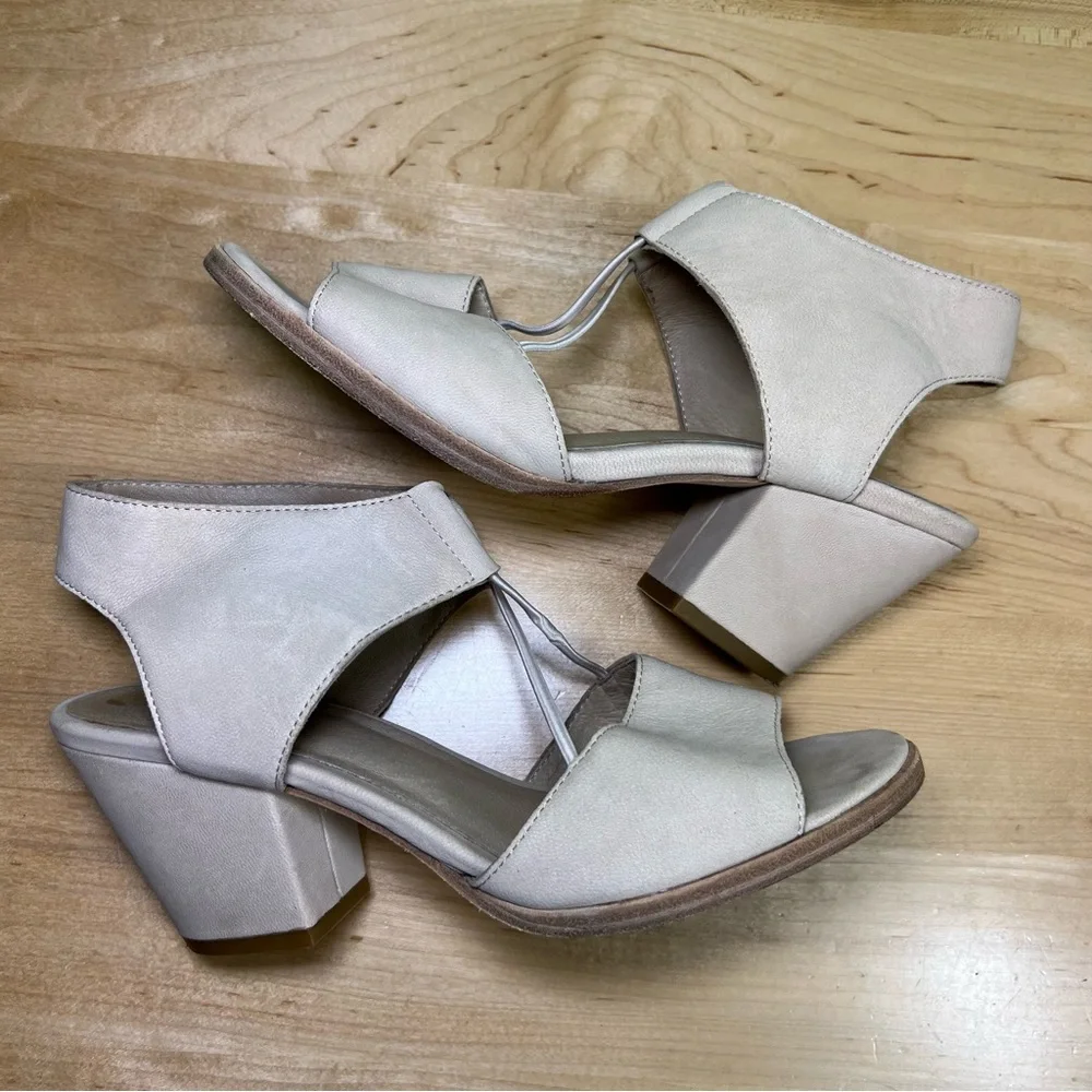 Eileen Fisher doe Open Toe Casual Ankle Strap Sandals size 7.5